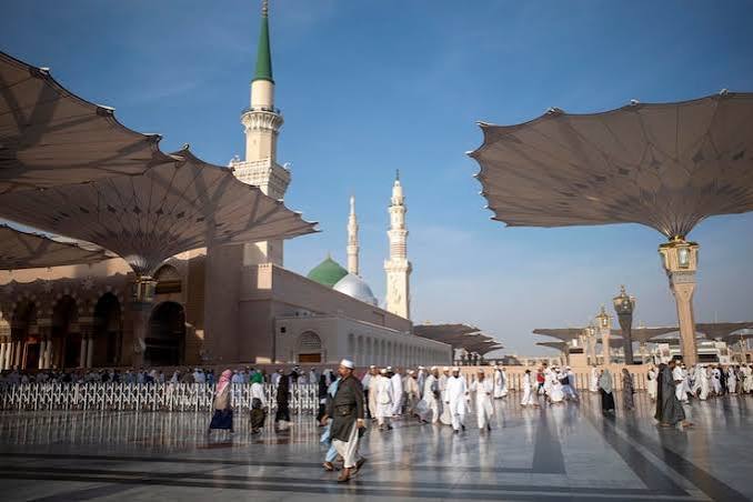 Madinah mosque courtyard